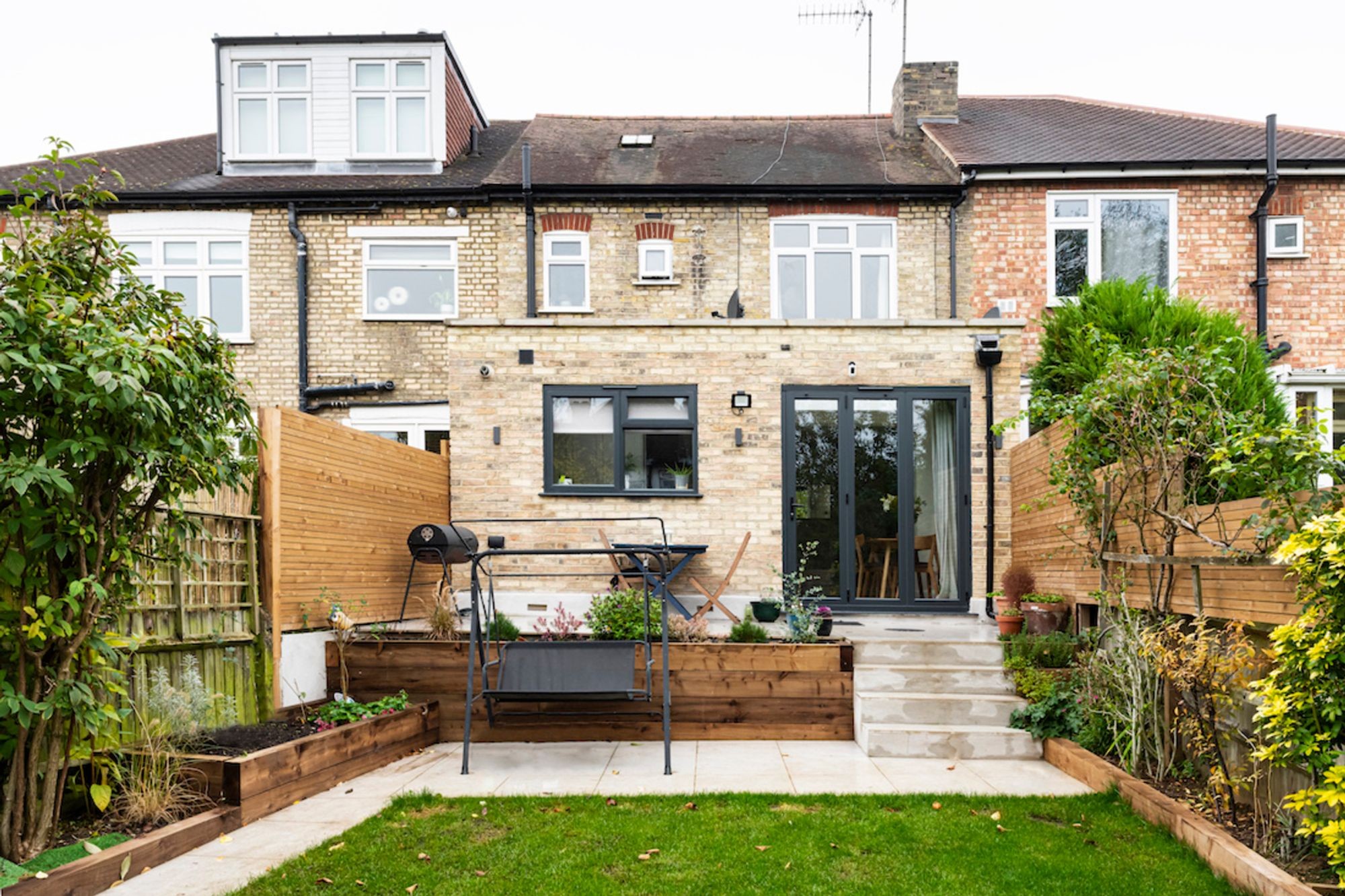 Modern UK extension with flat roof system